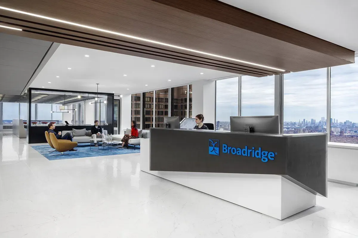 Broadridge Launches On-Chain Governance Platform for Tokenized Equities