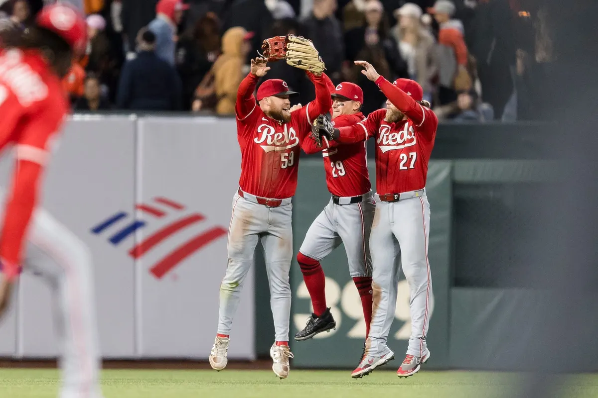 Giants Hold Off Reds in Tight Pitching Duel