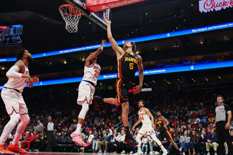 Hawks Rally Past Knicks in Eastern Conference Showdown