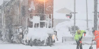 Severe Winter Storm Warning Issued Across Sierra Nevada as Travel Disruptions Mount