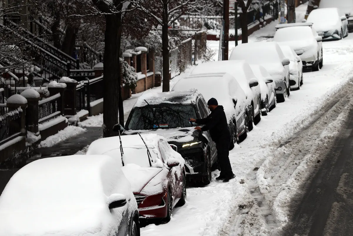 Winter Storm Sweeps Across Midwest, Disrupting Travel