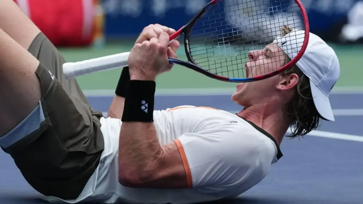 Zizou Bergs Builds Momentum on the Professional Tennis Circuit